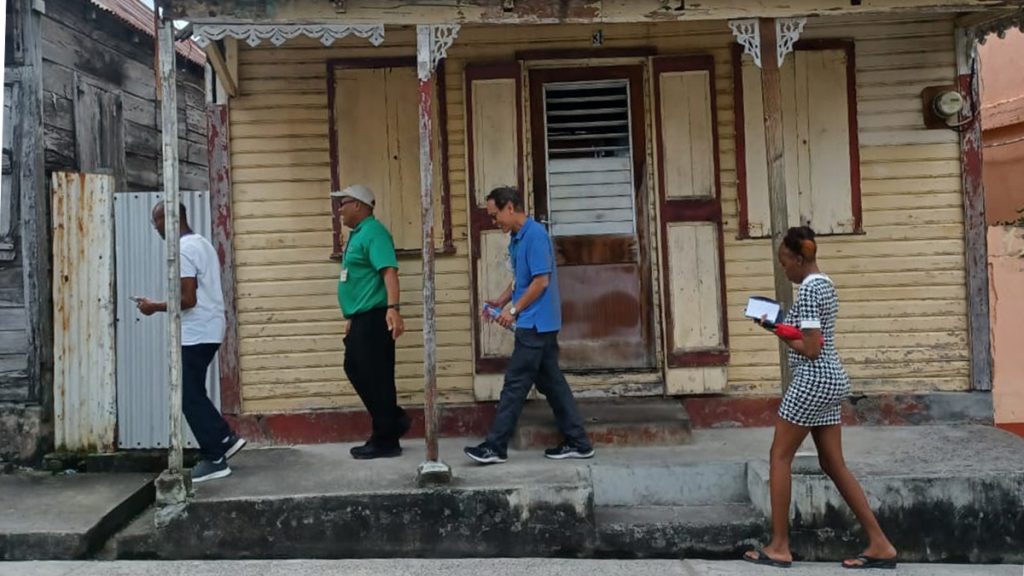 Walking Story-tellers